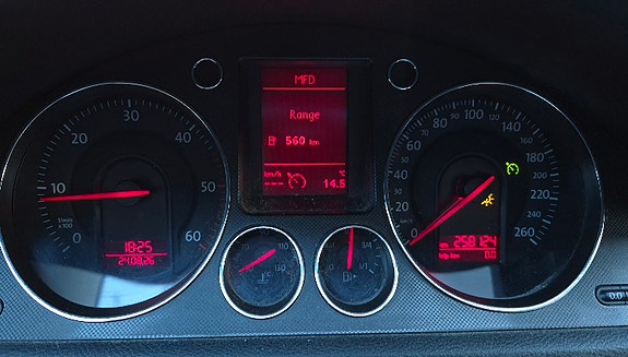 Volkswagen Passat 3 of 20