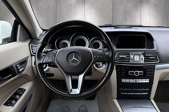 Mercedes-Benz E220 10 of 24