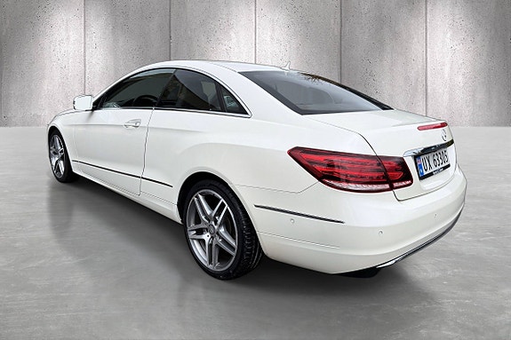 Mercedes-Benz E220 5 of 24