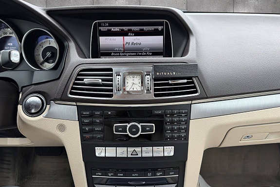 Mercedes-Benz E220 19 of 24