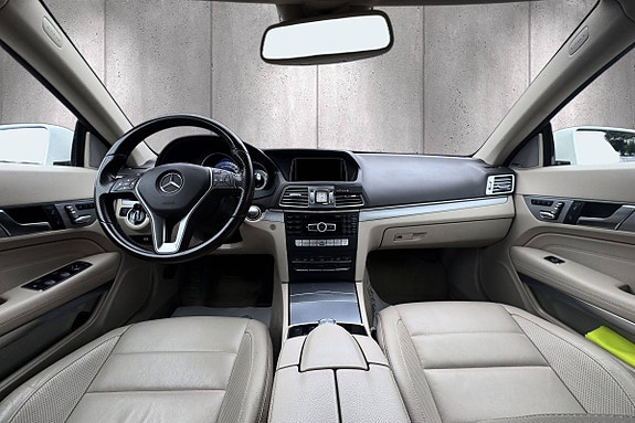 Mercedes-Benz E220 9 of 24