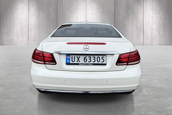 Mercedes-Benz E220 6 of 24