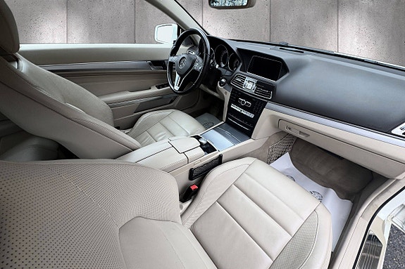 Mercedes-Benz E220 15 of 24