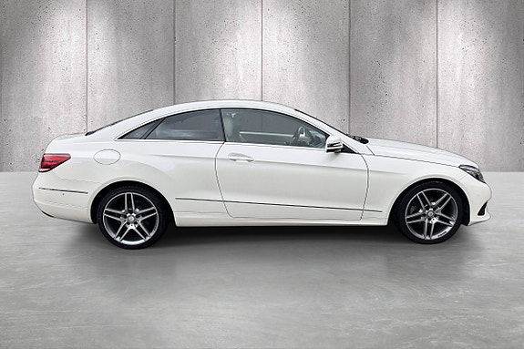 Mercedes-Benz E220 8 of 24