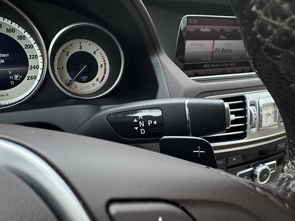 Mercedes-Benz E220 13 of 24