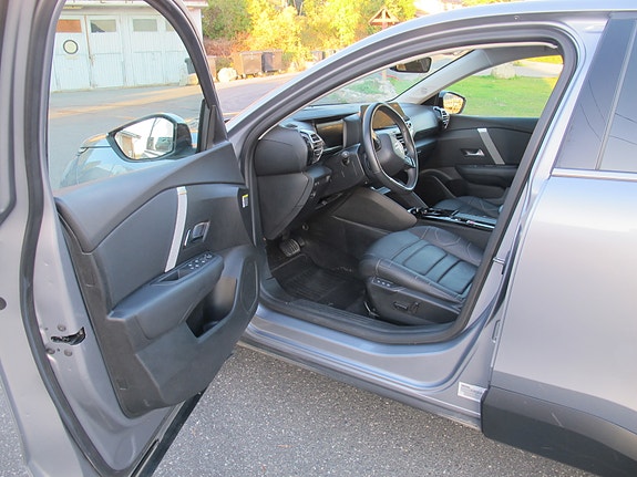 Citroen E-C4 X 4 of 18
