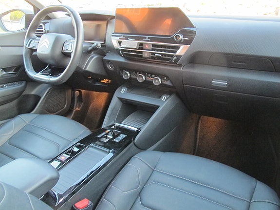 Citroen E-C4 X 16 of 18