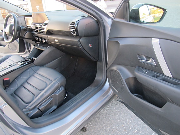Citroen E-C4 X 10 of 18