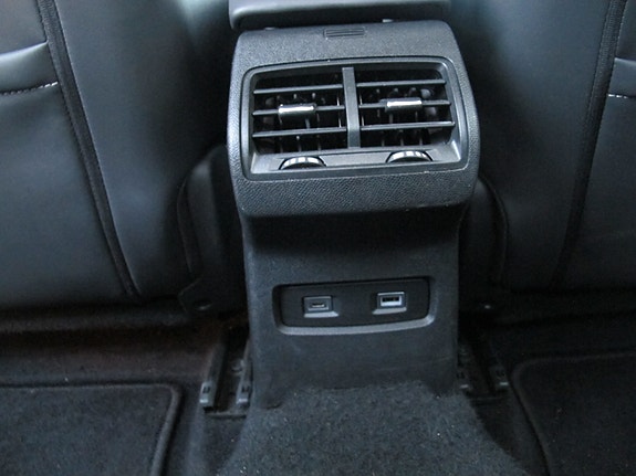 Citroen E-C4 X 17 of 18