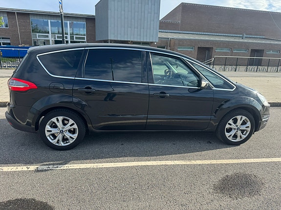 Ford S-MAX 5 of 18