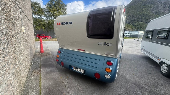 Adria Action 361 LH 4 of 29