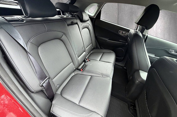 Hyundai Kona 16 of 21