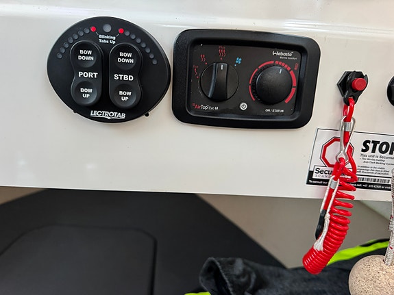 Askeladden P66 Pilothouse – Suzuki 140 hk – godt utstyrt. HØSTPRIS 11 of 17