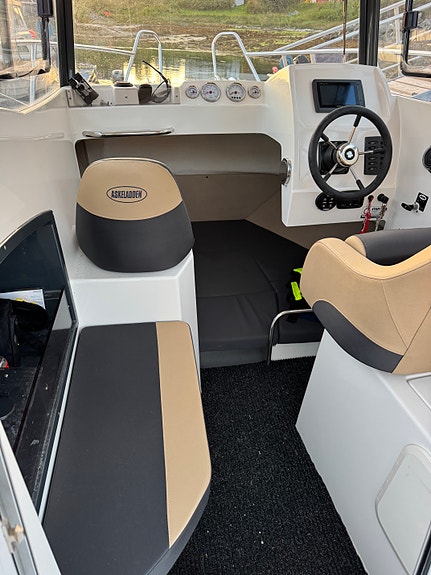 Askeladden P66 Pilothouse – Suzuki 140 hk – godt utstyrt. HØSTPRIS 7 of 17