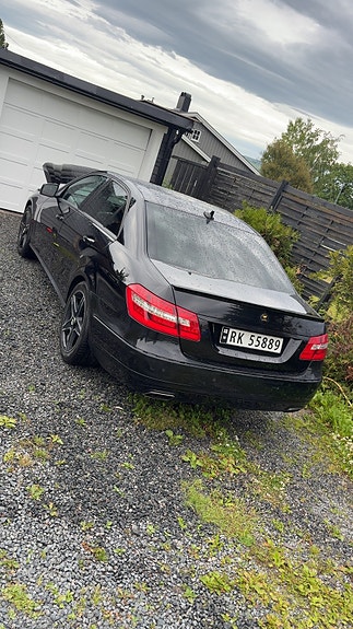 Mercedes-Benz E220 d 4 of 9