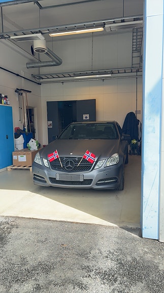 Mercedes-Benz E220 d 5 of 9