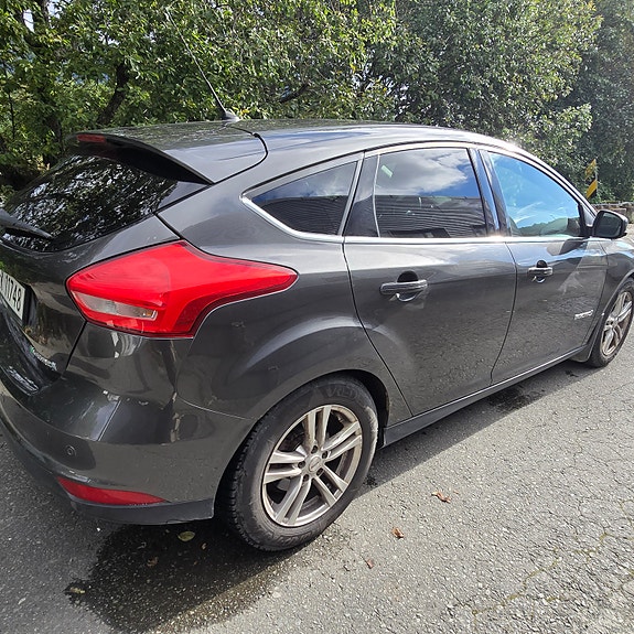 Ford Focus 5 of 15