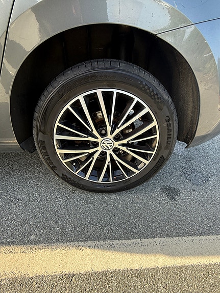 Volkswagen Touran 7 of 7