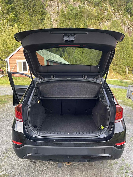 BMW X1 4 of 8