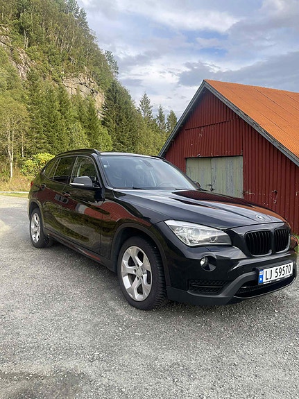 BMW X1 3 of 8
