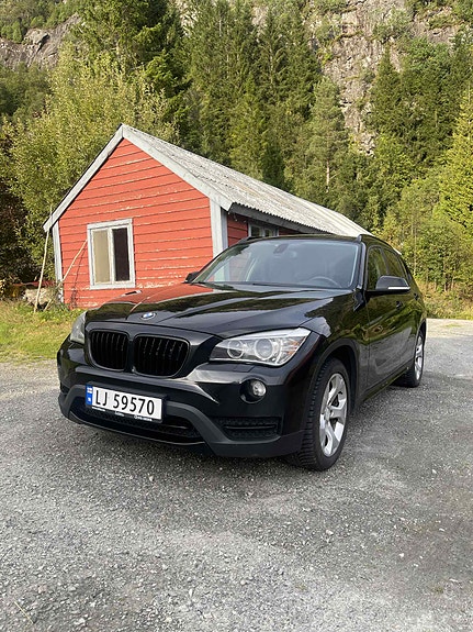 BMW X1 2 of 8