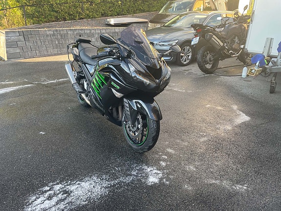 Kawasaki ZZR 1400 13 of 20