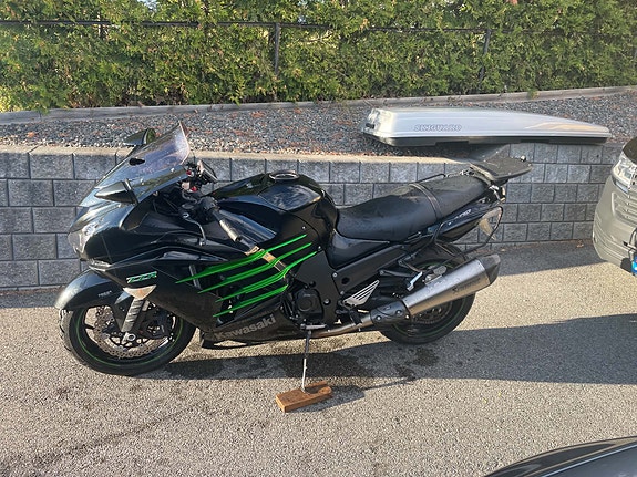 Kawasaki ZZR 1400 4 of 20