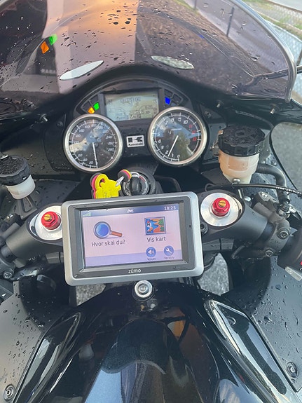 Kawasaki ZZR 1400 11 of 20
