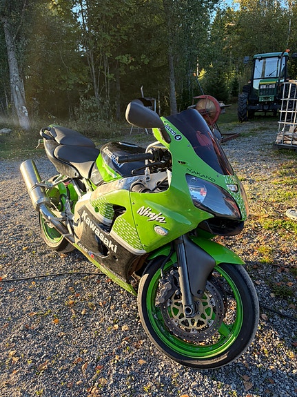 Kawasaki Ninja ZX-6R 14 of 18