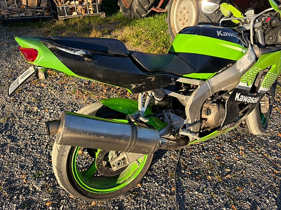 Kawasaki Ninja ZX-6R 3 of 18