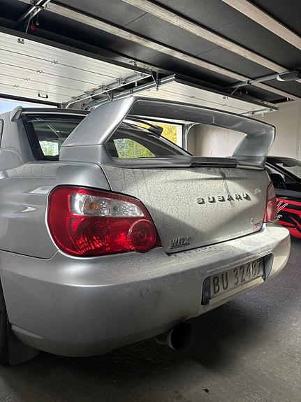 Subaru Impreza 7 of 21