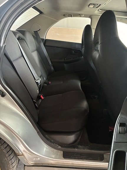 Subaru Impreza 14 of 21