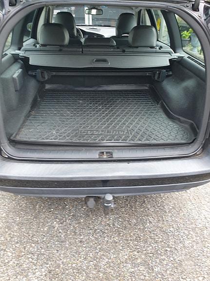 Volvo V70 3 of 14