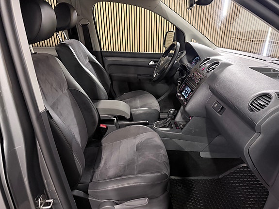 Volkswagen Caddy Maxi 15 of 29