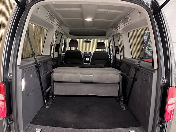 Volkswagen Caddy Maxi 19 of 29