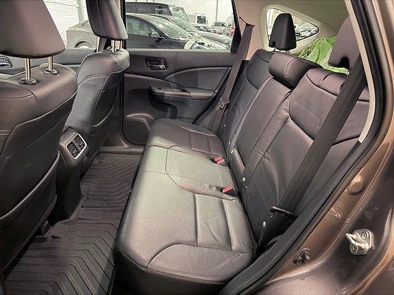 Honda CR-V 16 of 30
