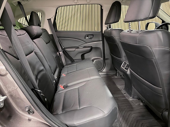 Honda CR-V 18 of 30