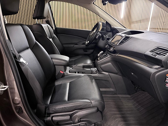 Honda CR-V 17 of 30