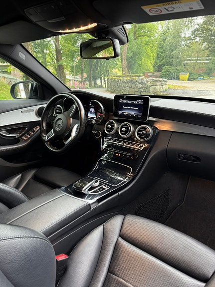 Mercedes-Benz C180 10 of 24