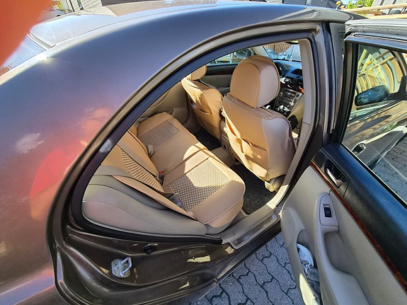 Toyota Avensis 13 of 18