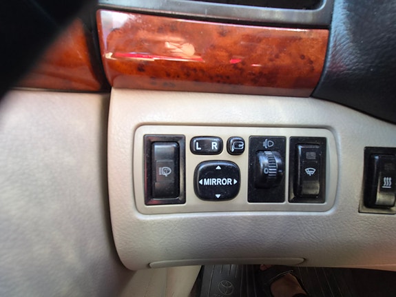 Toyota Avensis 11 of 18