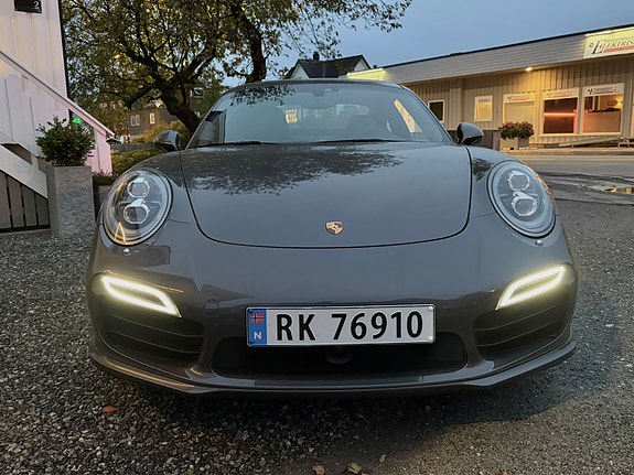 Porsche 911 Turbo S 6 of 30