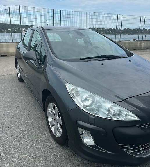 Peugeot 308 9 of 12