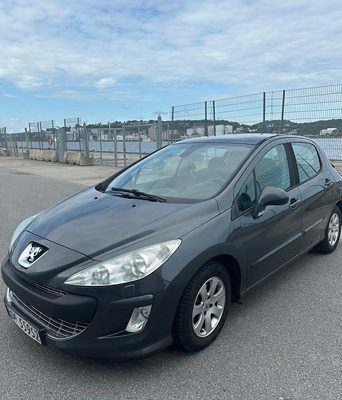 Peugeot 308 3 of 12