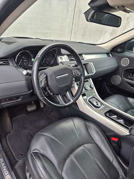 Land Rover Range Rover 15 of 30