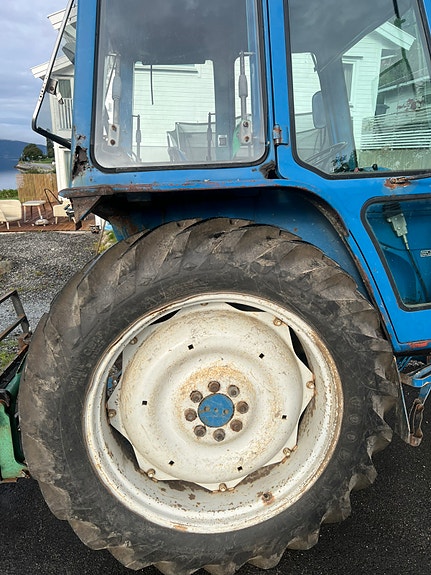 Ford 4610 3 of 8