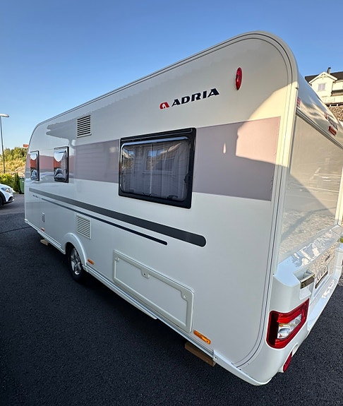 Adria 522 UP, Aldevarme, gulvvarme,ubrukte piggdekk på alufelg 9 of 26