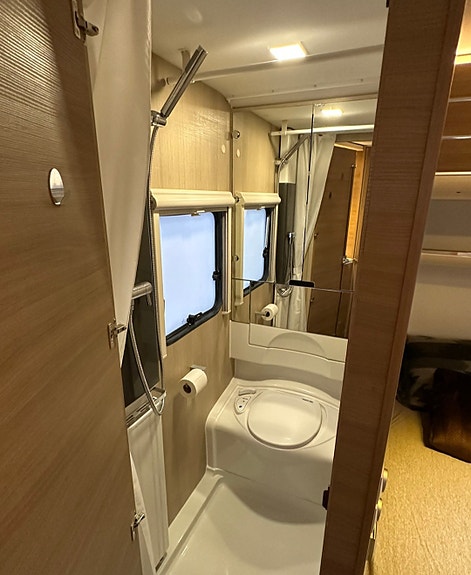 Adria 522 UP, Aldevarme, gulvvarme,ubrukte piggdekk på alufelg 19 of 26