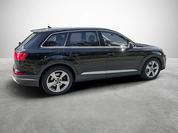 Audi Q7 5 of 16