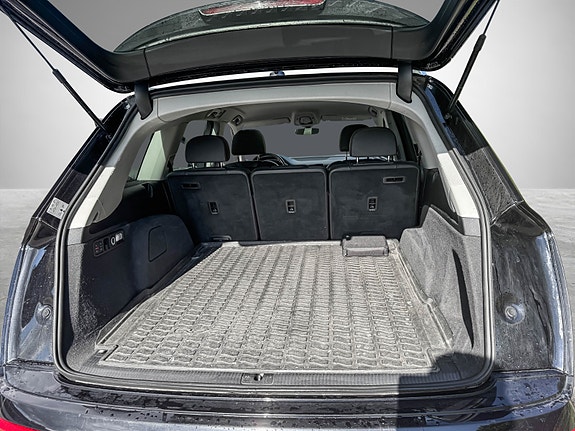 Audi Q7 13 of 16